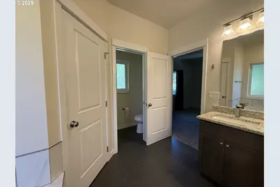 455 SE Woody Ct, Myrtle Creek, OR 97457 - Photo 18