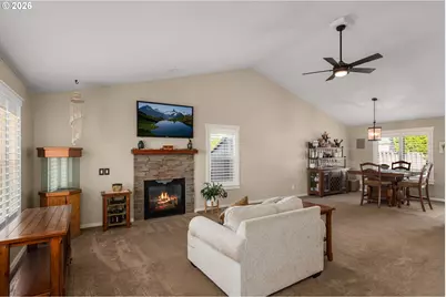 6099 SE Lois St, Hillsboro, OR 97129 - Photo 6
