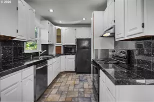 1815 SW Sunset Blvd, Portland, OR 97239 - Photo 10