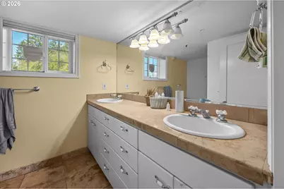 1815 SW Sunset Blvd, Portland, OR 97239 - Photo 22