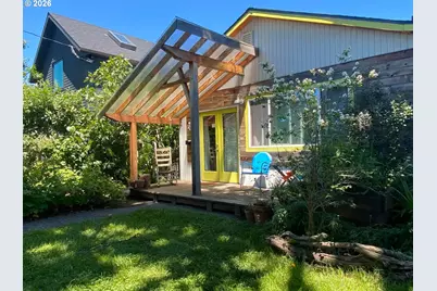 6356 NE Durham Ave, Portland, OR 97211 - Photo 2