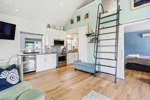 18305 NE Marine Dr, Portland, OR 97230 - Photo 8