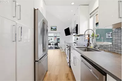 18305 NE Marine Dr #A10, Portland, OR 97230 - Photo 10