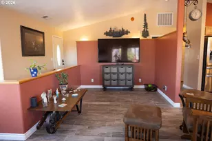 445 Rolling Hills Rd, Roseburg, OR 97471 - Photo 6