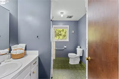 24215 NE Happy Hill Ln, Newberg, OR 97132 - Photo 20