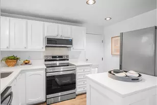 11560 SW Timothy Pl, Portland, OR 97223 - Photo 12