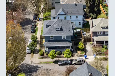1035 SE 14th Ave, Portland, OR 97214 - Photo 2