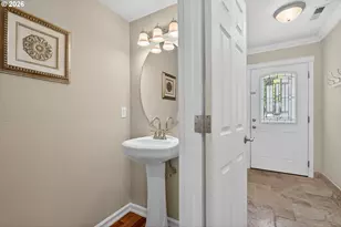 12619 SE Foster Rd, Portland, OR 97236 - Photo 8