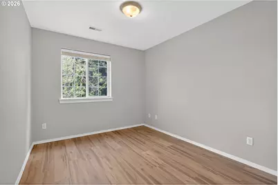12619 SE Foster Rd, Portland, OR 97236 - Photo 32