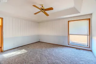 16076 NW Oak Hills Dr, Beaverton, OR 97006 - Photo 24