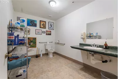 700 N Killingsworth St, Portland, OR 97217 - Photo 20