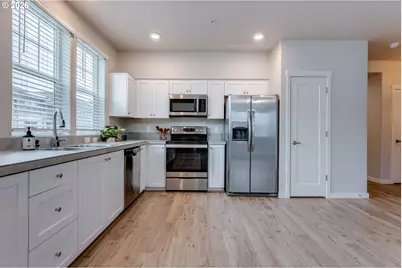 17149 SW Snowdale St #103, Beaverton, OR 97007 - Photo 12