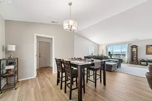 9 Curtis Ln, Longview, WA 98632 - Photo 8