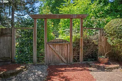 3631 Kevington Ave, Eugene, OR 97405 - Photo 46