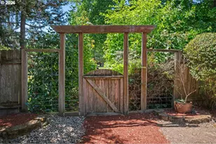 3631 Kevington Ave, Eugene, OR 97405 - Photo 46