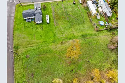 287 E 3rd St, Lowell, OR 97452 - Photo 6