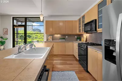 726 NW 11th Ave #508, Portland, OR 97209 - Photo 16