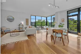 726 NW 11th Ave, Portland, OR 97209 - Photo 4