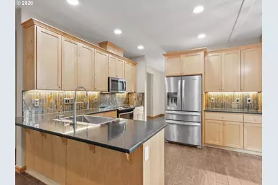 860 N P St, Washougal, WA 98671 - Photo 10