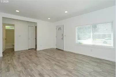 2650 SE 164th Ave, Portland, OR 97236 - Photo 2