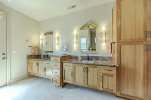 1470 Piper Ln, Eugene, OR 97401 - Photo 28