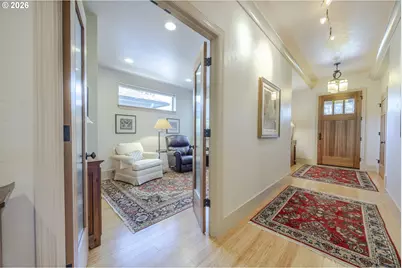 1470 Piper Ln, Eugene, OR 97401 - Photo 6