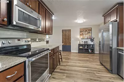 21532 SE Alder St, Gresham, OR 97030 - Photo 8