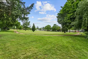 21532 SE Alder St, Gresham, OR 97030 - Photo 4