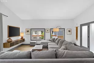 3739 SW Pomona St, Portland, OR 97219 - Photo 36