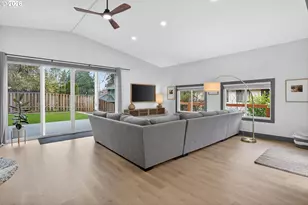 3739 SW Pomona St, Portland, OR 97219 - Photo 34