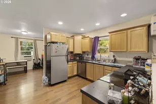 10413 SE Ramona St, Portland, OR 97266 - Photo 2