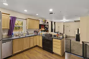 10413 SE Ramona St, Portland, OR 97266 - Photo 10