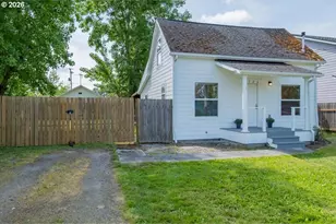 1126 6th Ave SE, Albany, OR 97321 - Photo 2