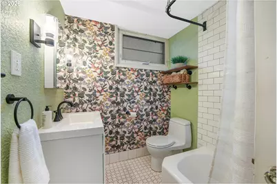 2025 SE Caruthers St #24, Portland, OR 97214 - Photo 12