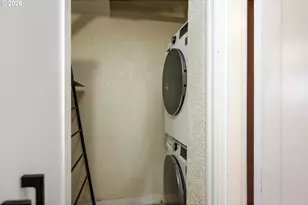 2025 SE Caruthers St, Portland, OR 97214 - Photo 12