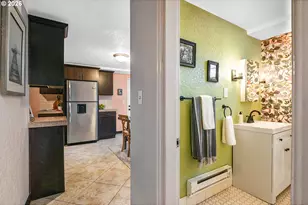 2025 SE Caruthers St, Portland, OR 97214 - Photo 12