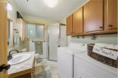 28061 E Mountain View Dr, Welches, OR 97067 - Photo 10