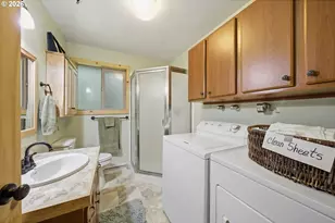 28061 E Mountain View Dr, Welches, OR 97067 - Photo 10