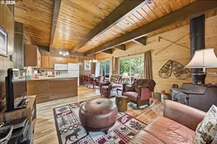 28061 E Mountain View Dr, Welches, OR 97067 - Photo 20