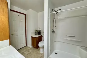 1091 Longridge Dr, Springfield, OR 97478 - Photo 8