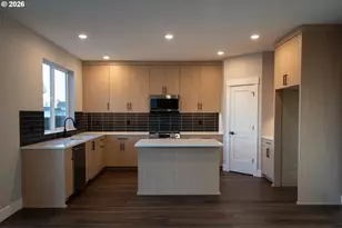 3435 SE 8th Ave, Battle Ground, WA 98604 - Photo 2