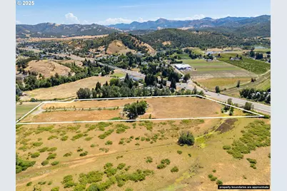 308 Helweg Rd, Winston, OR 97496 - Photo 8