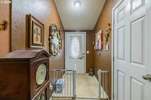 5323 Olympic Cir, Eugene, OR 97402 - Photo 4