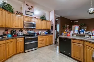 5323 Olympic Cir, Eugene, OR 97402 - Photo 12