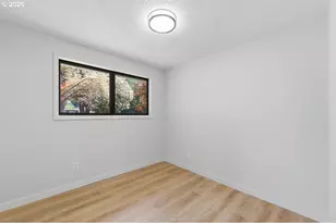 2137 SE 130th Ave, Portland, OR 97233 - Photo 10