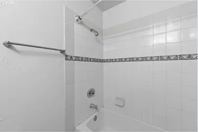 2137 SE 130th Ave, Portland, OR 97233 - Photo 12