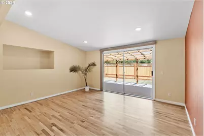 2485 Jackson St, Eugene, OR 97405 - Photo 4