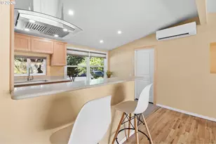 2485 Jackson St, Eugene, OR 97405 - Photo 10