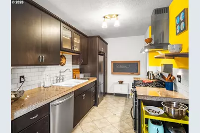 2025 SE Caruthers St #2, Portland, OR 97214 - Photo 16