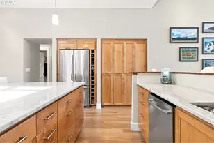 6118 S Riverpoint Ln, Portland, OR 97239 - Photo 12